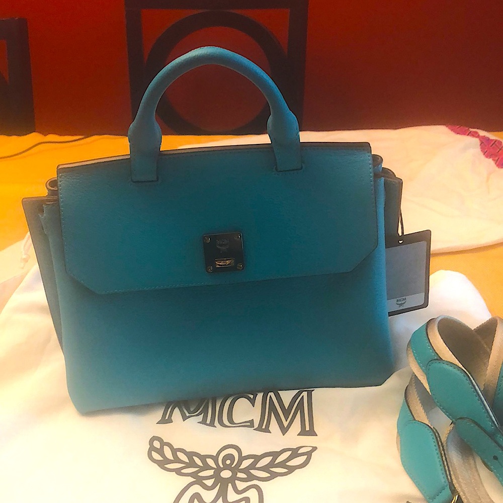 Mcm /grained calfskin Medium Milla convertible backpack  Oasis Green handbag